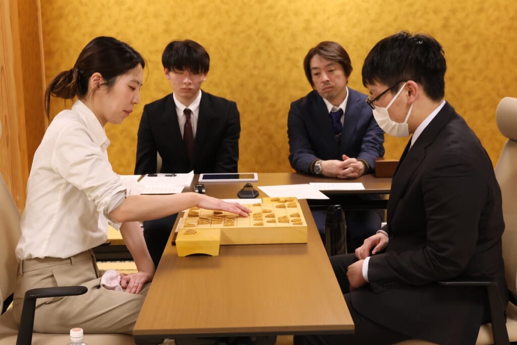 「今の夫でなければ厳しかった」福間香奈女流五冠「同じ勝負の世界で生きてきた」夫への感謝