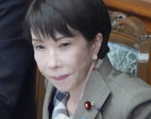 「本心ではないファッション保守か」高市首相　“コラム全削除”騒動を元大物政治家が痛烈批判…竹島“閣僚派遣見送り”にも「口だけ番長」