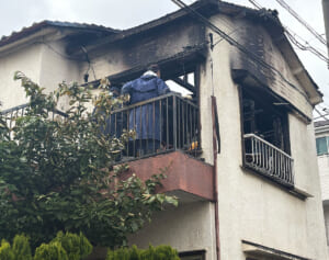 「側溝に血だまりが…」江戸川区の住宅火災で一人死亡　近隣住民が明かす「壮絶現場」と「夫婦仲」