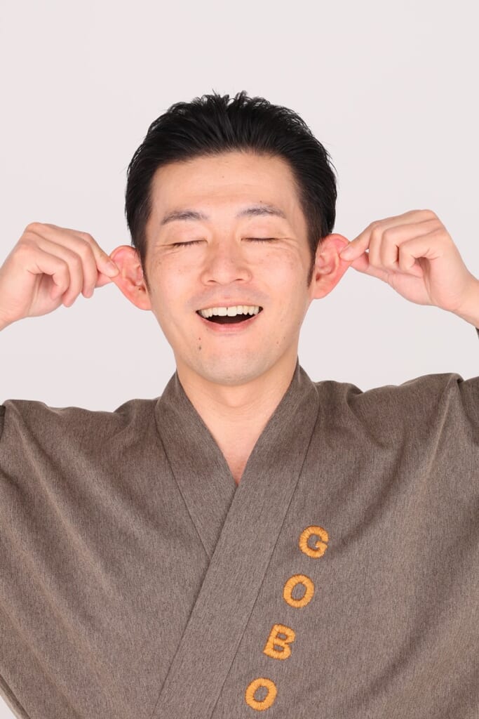 ごぼう先生が動画で解説！「50代からの不調解消体操」【睡眠の質改善 耳ほぐし体操】｜介護界のアイドル