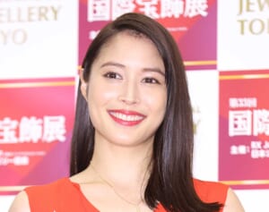 「タレントが言うのは違う」広瀬アリス　“推しの結婚”巡る持論が一部で波紋…反発招いた“国民的アイドル”との交際報道