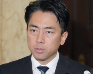「これ以上不可能なくらいの上から目線」芥川賞作家　小泉進次郎防衛大臣に痛烈皮肉…一貫する高市政権への警鐘