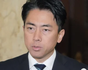 「共産党は大変ミサイルに関心がある」小泉進次郎氏　“皮肉答弁”で際立つ予算委員会での“無双”ぶり