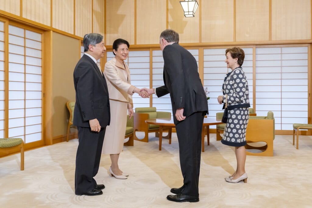 《1週間近く前にご出席を表明》雅子さま　外国高官との“異例の連続会見”に秘めた中東情勢への憂慮