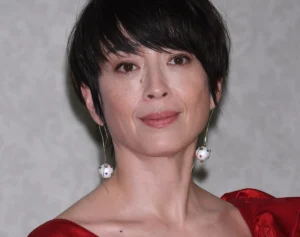 「だらしない」と批判も…宮沢りえ　肩ひもずり落ち、タトゥー露出の“大胆ファッション”に夫・森田剛がかけた「熱烈フォロー」