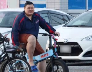 【独自】大の里　波瑠似の一般人女性と熱愛！恋人いない宣言の裏で育んだ「合鍵愛」