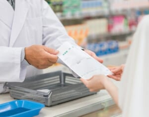 《アレグラ、ロキソニンなどが対象》高市政権で処方薬“OTC類似薬”が25％値上げを強行！対象になる薬は？