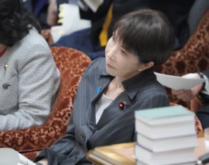 「円安でウハウハ」「国益に反する」中央公聴会で高市首相の経済めぐる識者評価が真っ二つ…SNSでは“ホクホク”発言を受けた懸念も