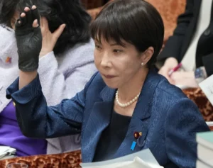 「いつもと違う」ネット騒然…高市首相　“風邪の疑い”で外交キャンセル、直前の予算委で目撃されていた「体調の異変」