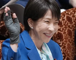 「国会に相応しいものですか？」高市首相が国会に持ち込んだ“推し活”グッズにSNS賛否