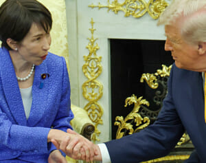 「明らかに引き攣ってた」高市首相　トランプ大統領の「真珠湾」発言に見せた“表情”にSNS騒然