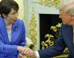 「明らかに引き攣ってた」高市首相　トランプ大統領の「真珠湾」発言に見せた“表情”にSNS騒然