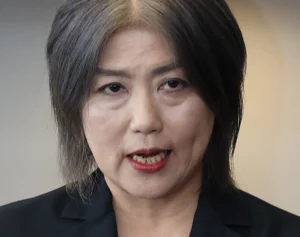 《警察、検察も激怒か》田久保眞紀被告　学歴詐称問題で“異例”の在宅起訴…19.2秒証書チラ見せ、テレビ出演の“煽り仕草”の末路