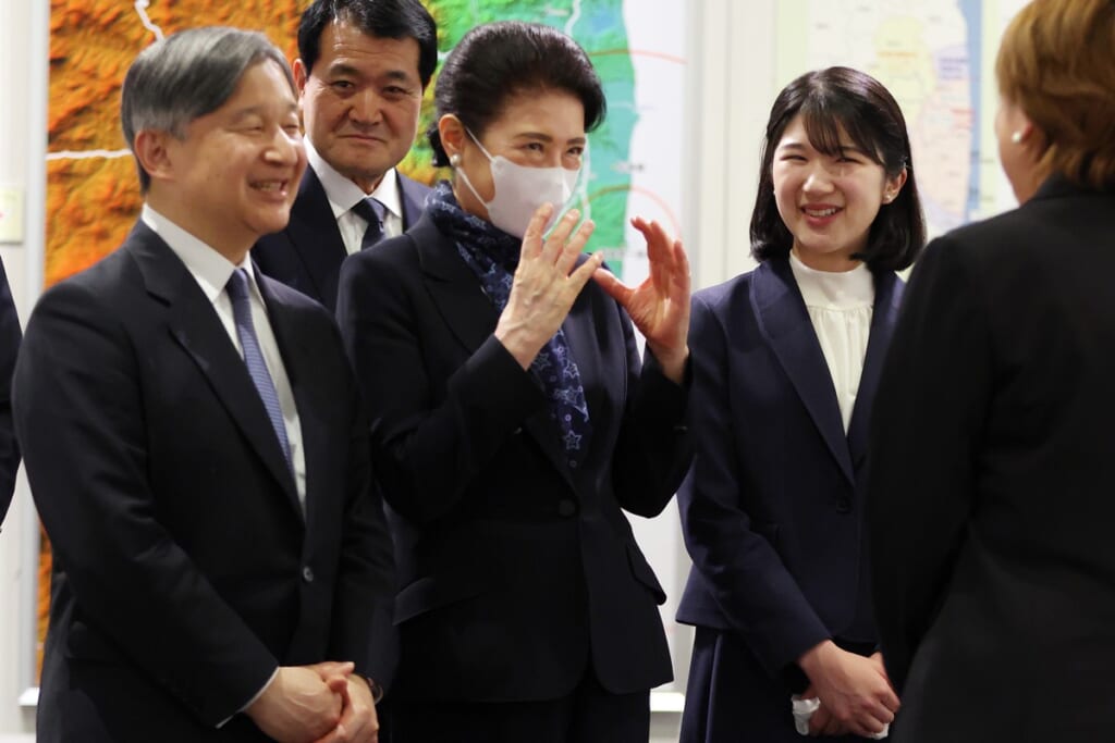 愛子さま　ご懇談のファストフード店店主に“神質問”…双葉町民に思い出させる“懐かしの味”