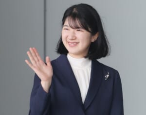 愛子さま　ご懇談のファストフード店店主に“神質問”…双葉町民に思い出させる“懐かしの味”
