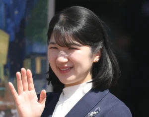 愛子さま　福島で奉迎者数百人が殺到！移動中の車内で見せられた「お気遣いの“神成長”」