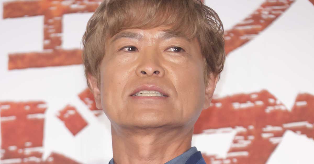 【画像・写真1枚目】「歓喜してないよ」古谷徹 マクドナルド広告にアムロ役で起用に賛否…尾を引く37歳年下ファンと不倫報道 | 女性自身