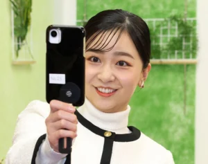 佳子さま　園遊会の“真っ赤ワンピ”に「春らしくない」と一部で疑問の声も…貫かれる「赤好き」の深い理由