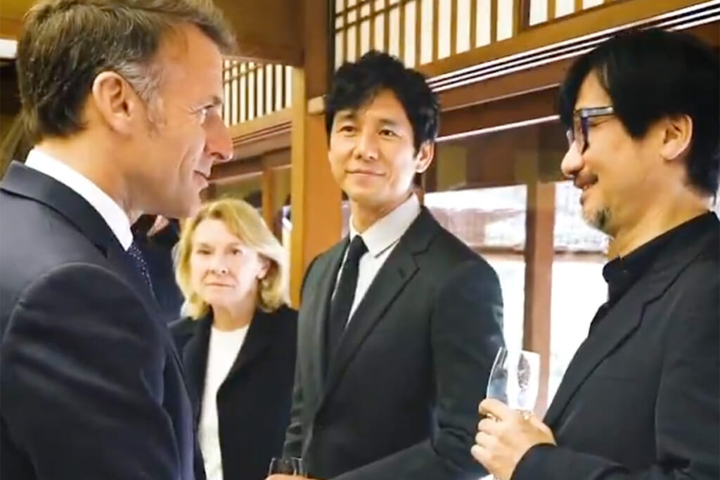 「びっくりした」高市首相と“かめはめ波”ポーズ…マクロン大統領の動画に映り込んだ55歳“激シブ”俳優にネット騒然