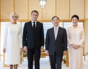 雅子さま　マクロン大統領夫妻とお会いに…昼食会で起きた「令和初の出来事」