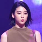 「攻めすぎじゃない？」三吉彩花　透ける大　ドレス姿にネット騒然…高まる露出度に戸惑いも