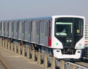 日暮里・舎人ライナー　混雑率1位も3年までずっと赤字…担当者が明かした“380億円”借金返済の「遠い見通し」