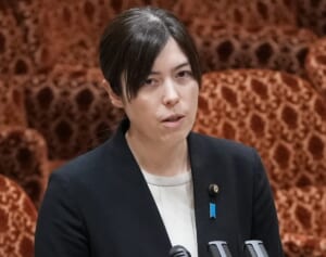 「出番じゃないの？」赤沢経産相　中東情勢「新大臣」任命も…小野田経済安保相が“登板ナシ”でSNS疑問の声