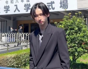 「事実に衝撃を受けてる」47歳元テレ朝アナのイケメン息子　明かされた「本名」にネット震撼