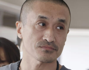 「飼っていた小型犬を蹴り殺した」半グレ容疑者　女性殺害事件で7年越し逮捕…知人が明かす“手のつけられない凶暴さ”