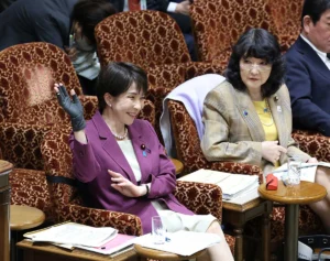 《記者会見よりSNS》小林鷹之政調会長が共同報道を否定…加速する“高市政権のインフルエンサー化”に識者が指摘する“トラウマ”