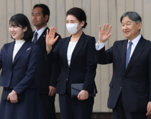 「被災地に光が射すのです」天皇ご一家を福島県の沿道で歓迎　『カンブリア宮殿』出演の名物経営者が明かした“皇室とのご縁”