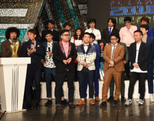 「おじいちゃんみたい」「白い…」元アフロ芸人（50）の“別人級”近影にネット衝撃