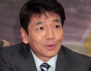 《年収10億円越え》上田晋也　“尖りすぎ芸人”を“レギュラー11本司会者”に変えた「年下妻のアドバイス」