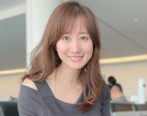 「のってますやん」45歳NHK出演の“グラマラス”気象予報士　ボディライン際立つ“ピタピタ”ニット姿が沸騰