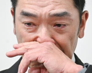 《長女は“意向聞かれてない”と告白》巨人・阿部前監督が現行犯逮捕→辞任、ネットでは110番通報した“児相が悪い”論も…児相の担当者が明かした通報の「基準」