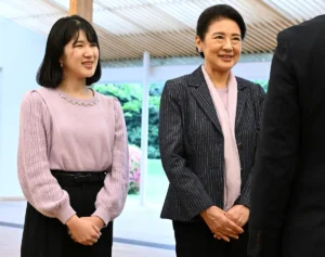 「国民からの敬意や憧れが損なわれる」愛子さま　高まる“政略婚”の現実味…皇室研究家が指摘する“養子縁組”案の危険性