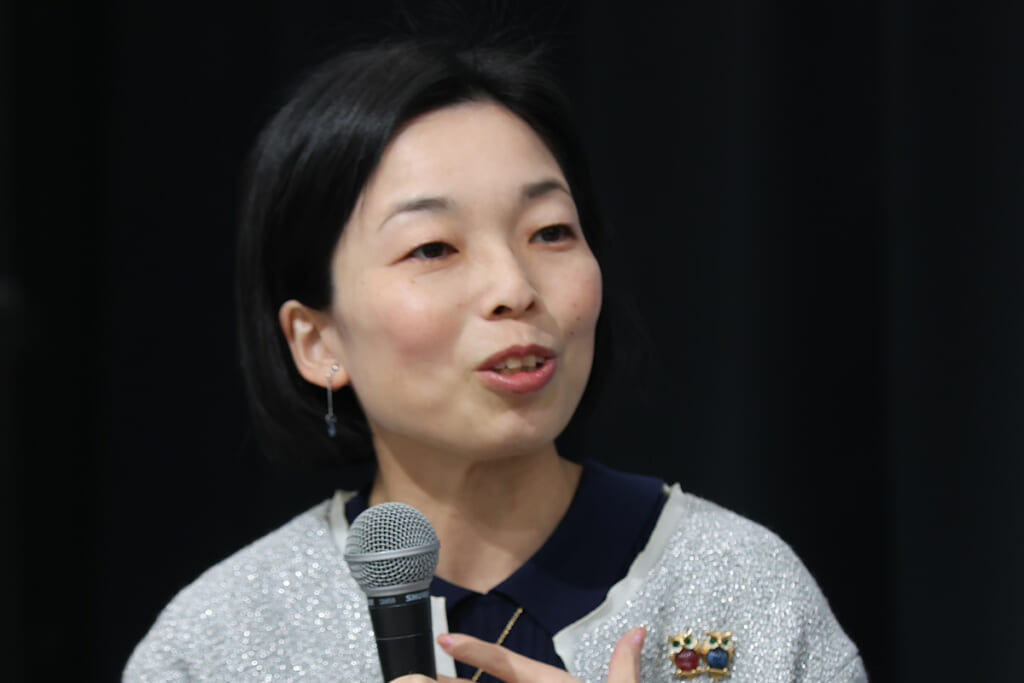 三笠宮家・彬子さま 一流ホテルで海自の幹部候補生に…父・寬仁親王から「受け継がれた公務」