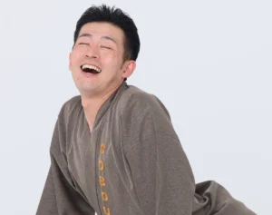 ごぼう先生が動画で解説！「50代からの不調解消体操」【ぽっこりお腹改善 アシカのポーズ】｜介護界のアイドル