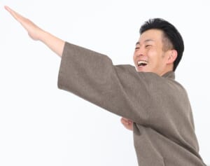 ごぼう先生が動画で解説！「50代からの不調解消体操」【暑熱順化に朝からピンシャキ！体操】｜介護界のアイドル
