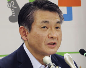 《八王子市でクマ出没》「狩猟免許取得」宣言の市長は今？ 市役所に直撃…“取得済み”地元出身タレントに期待の声も