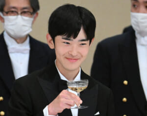 「尊すぎて泣ける」悠仁さま　ついに宮中晩餐会デビュー…姉・佳子さまが密かに見せられていた“エール”に感激の声続々