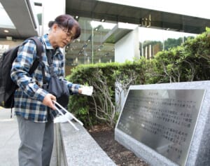 「あの日以来、乗ることができません」シンドラー社製エレベーター事故で16歳長男を失ってから20年…階段を上り続ける74歳母の“消えぬ問い”