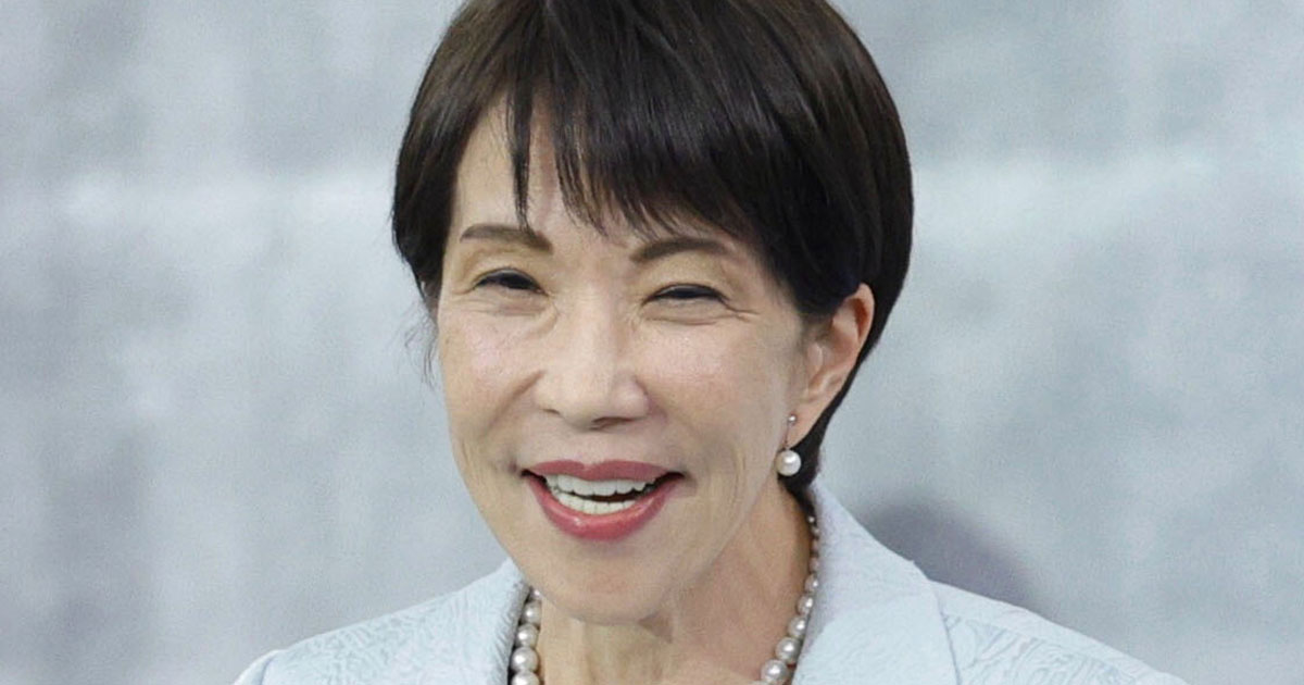 「天皇陛下より拍手が大きかった」日本維新の会の元参院議員　昭和100年記念式典の“高市首相アゲ”投稿に「失礼すぎます」と疑問続出…本人は「アイロニー」と反論 | 女性自身