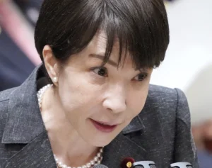 「嘘の経歴で、しゃあしゃあとテレビにまで出れる人」芥川賞作家　痛烈批判した高市首相の“疑惑”が再燃