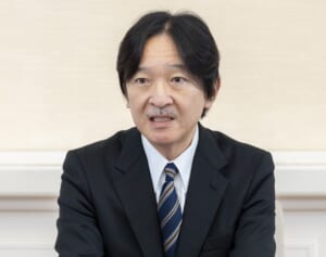 「まるで能面のように無表情で…」秋篠宮さま　トキの放鳥式で記者を騒然とさせた“異変”