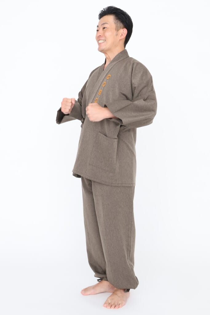 ごぼう先生が動画で解説！「50代からの不調解消体操」【骨密度アップ かかとで床ドン！体操】｜介護界のアイドル