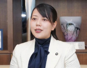 「悩む女性に前向きなメッセージを」全国最年少の女性市長　“異例の産休取得”に一部から批判の声も…本人が明かした“葛藤”と“決断した理由”