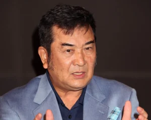 《2年前に大けがも…》小林旭（87）の「はつらつ姿」に驚きの声…「お元気ですごい」「まだまだ健在」