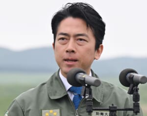 「すさまじい職業差別」と批判続出…立憲・古賀参院議員　小泉進次郎氏をブチギレさせた“不適切発言”
