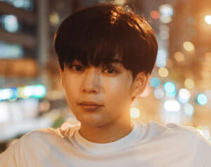 「気まずそうな顔してた」の指摘も…なにわ・長尾謙杜、元E-girlsとの熱愛報道翌日の生放送で注目集めた“表情”